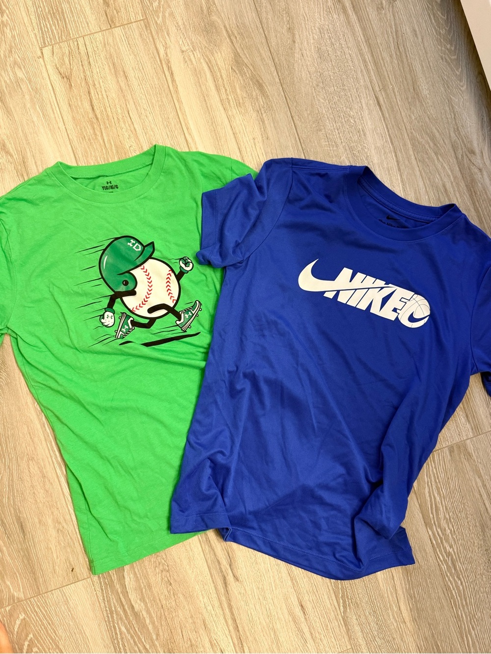 Nike/UA tshirt bundle (youth large)
